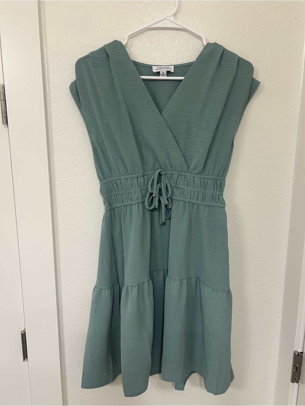 Tahari Dress Sage Green, Size XS